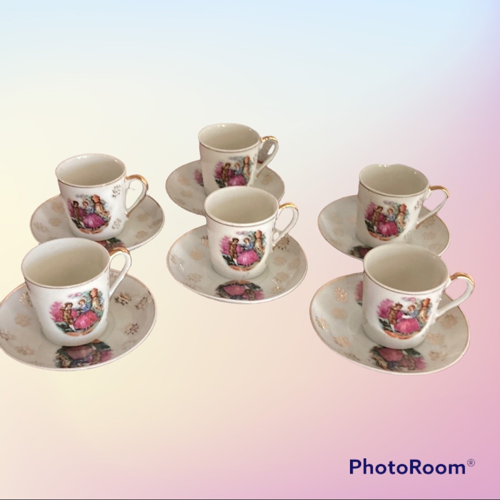 Set of 5 Vintage English Tea Cups and Saucers made in Japan.